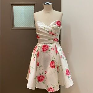 New White Rose Satin Dress XS
